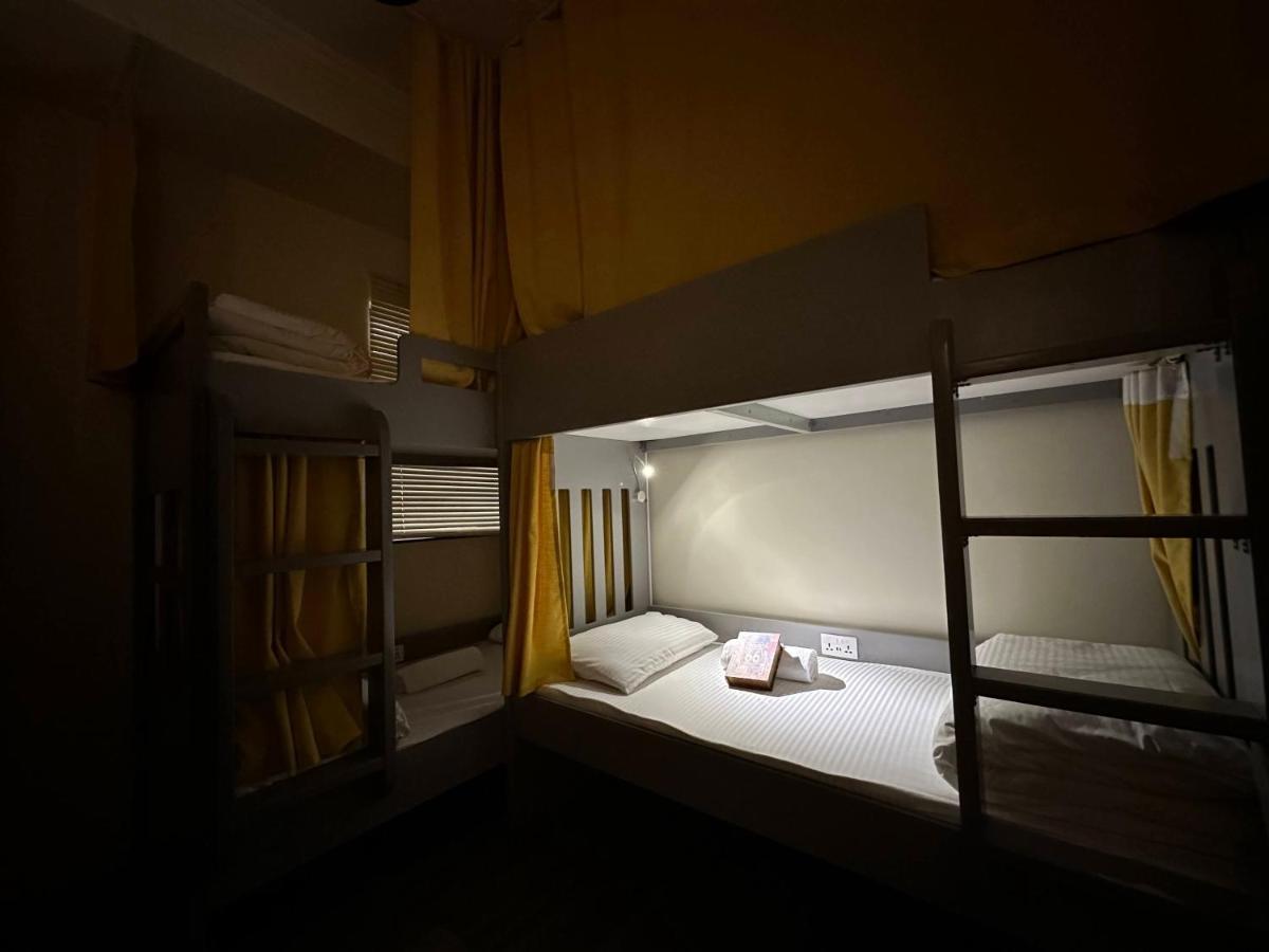 Route 66 Beach Hostel 迪拜 外观 照片