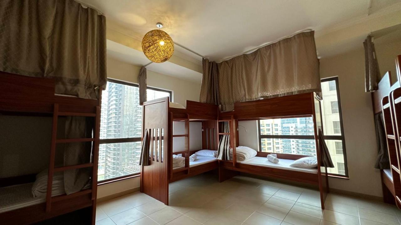 Route 66 Beach Hostel 迪拜 外观 照片