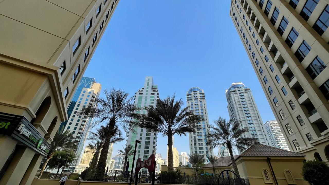 Route 66 Beach Hostel 迪拜 外观 照片