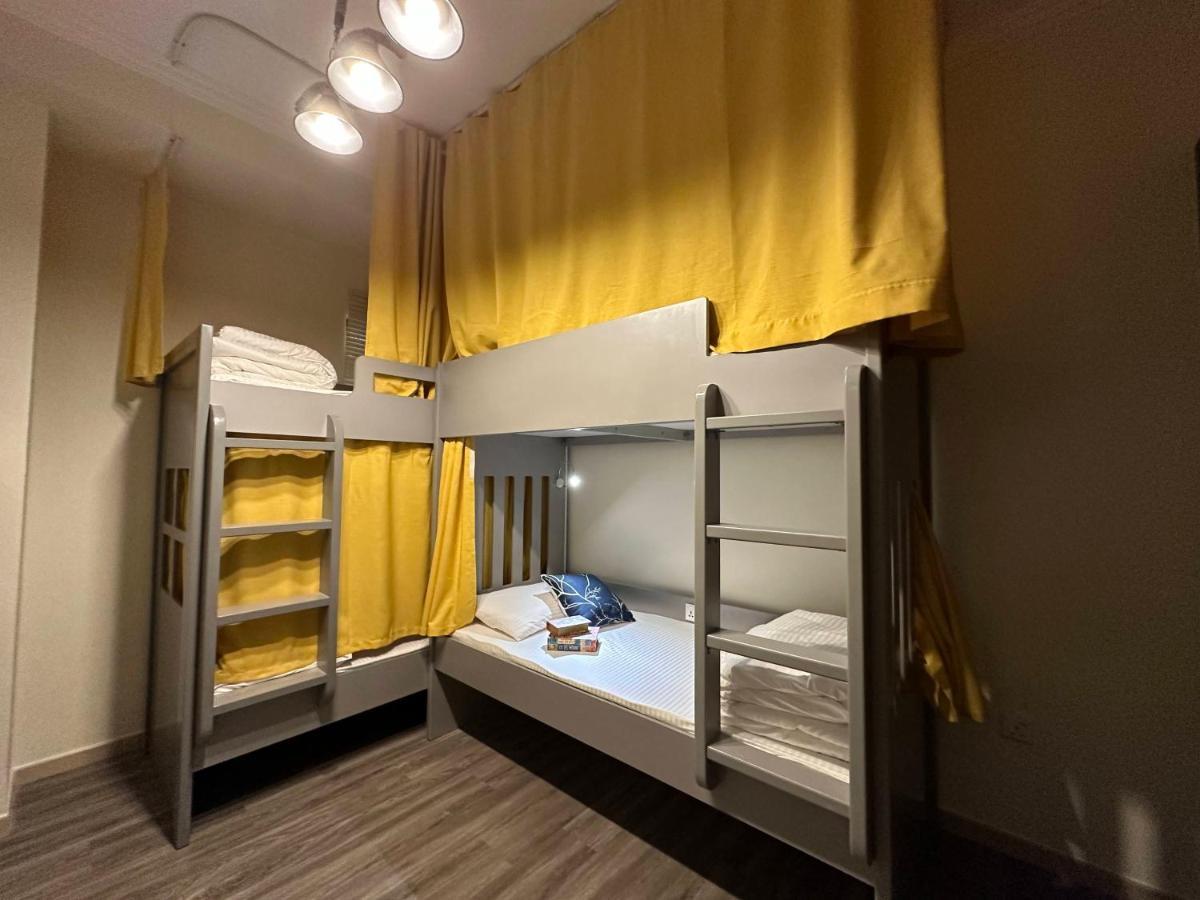 Route 66 Beach Hostel 迪拜 外观 照片