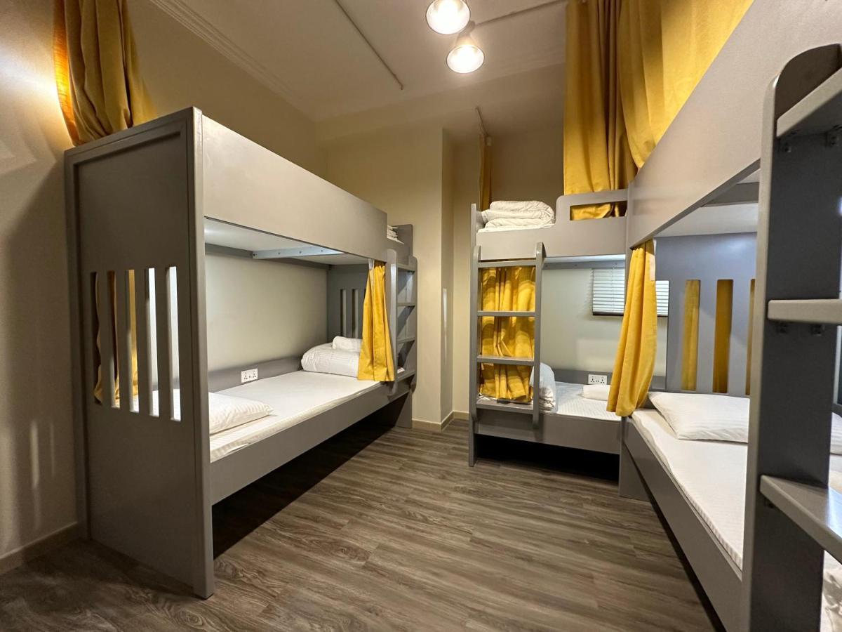 Route 66 Beach Hostel 迪拜 外观 照片