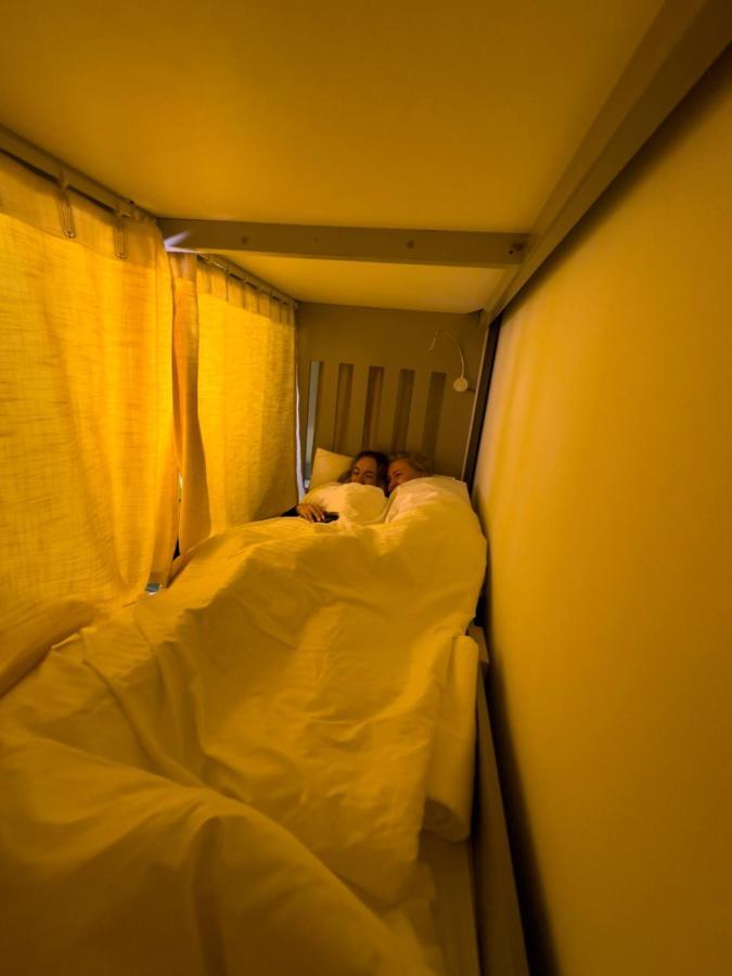 Route 66 Beach Hostel 迪拜 外观 照片